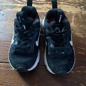 Toddler size 6c nike sneakers